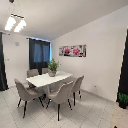 And Diana Apartament