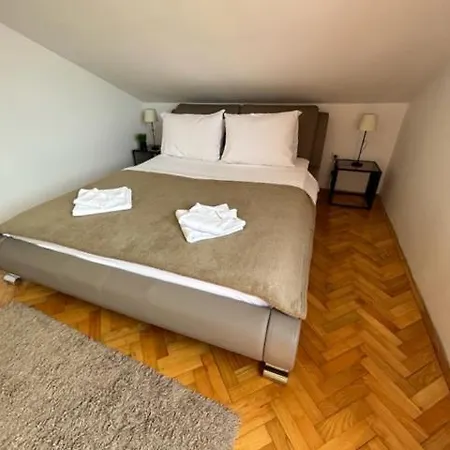 아파트 And Diana 자다르