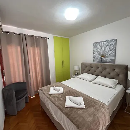 And Diana 아파트 *